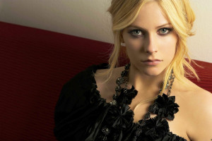 他的任意球就像导弹,直挂死角,球迷们看得热血沸腾! 他的任意球就像导弹,直挂死角,球迷们看得热血沸腾!